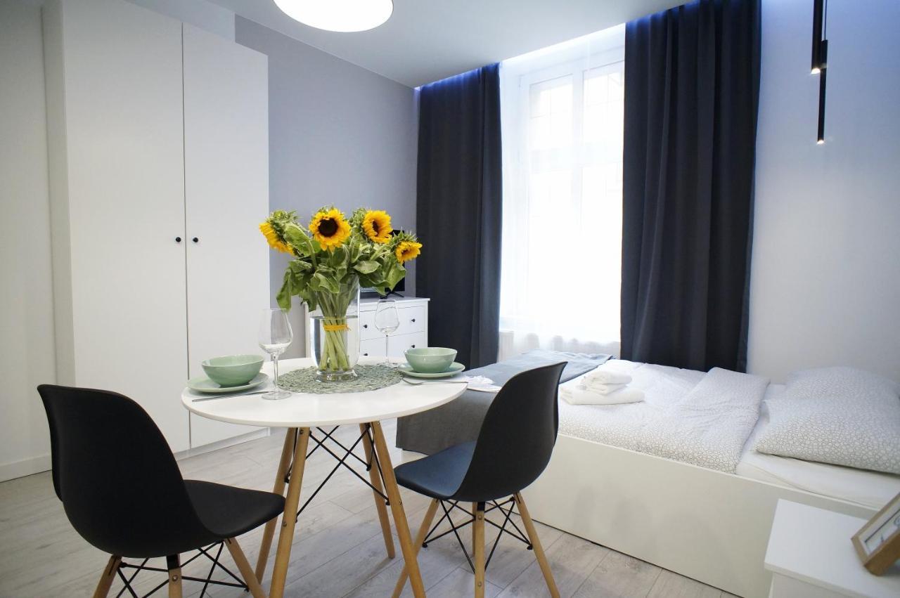 Modern Apartment In The City Center 卡托维兹 外观 照片