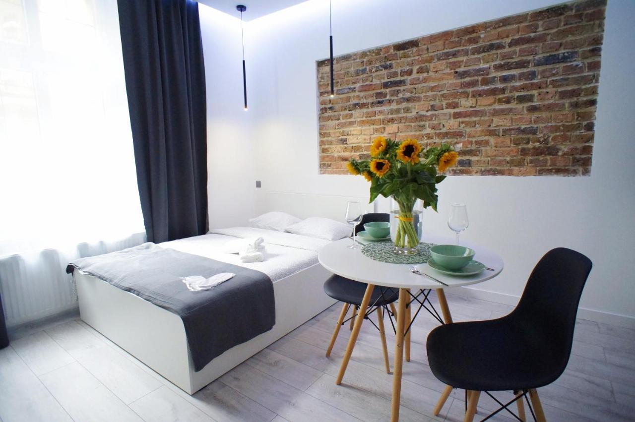 Modern Apartment In The City Center 卡托维兹 外观 照片