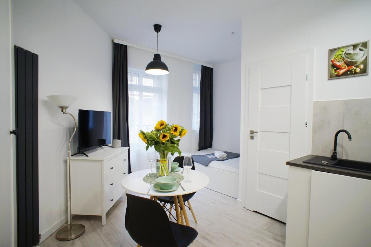 Modern Apartment In The City Center 卡托维兹 外观 照片
