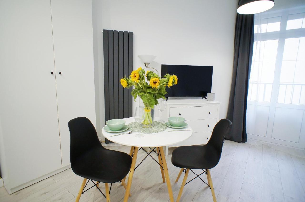 Modern Apartment In The City Center 卡托维兹 外观 照片