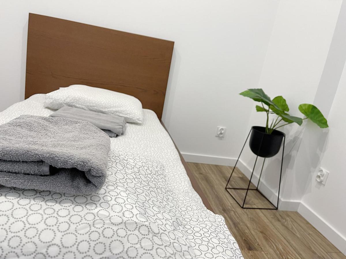 Modern Apartment In The City Center 卡托维兹 外观 照片
